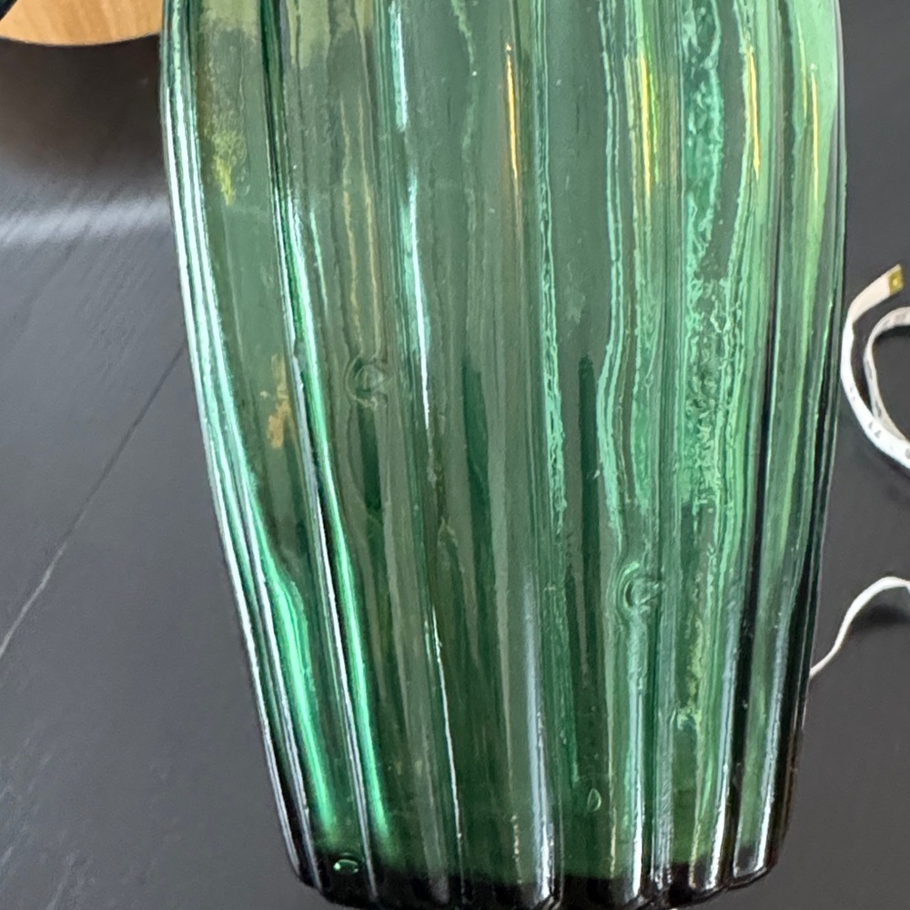 Vintage Emerald Green Empoli
Genie Bottle 15 Inches No Stopper - Picture 4 of 4